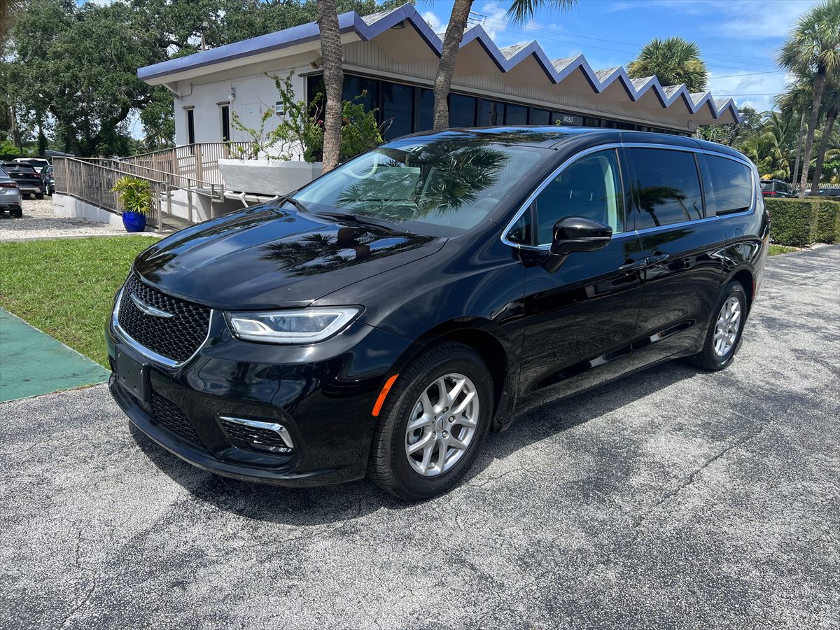 Chrysler Pacifica 2024 Touring L