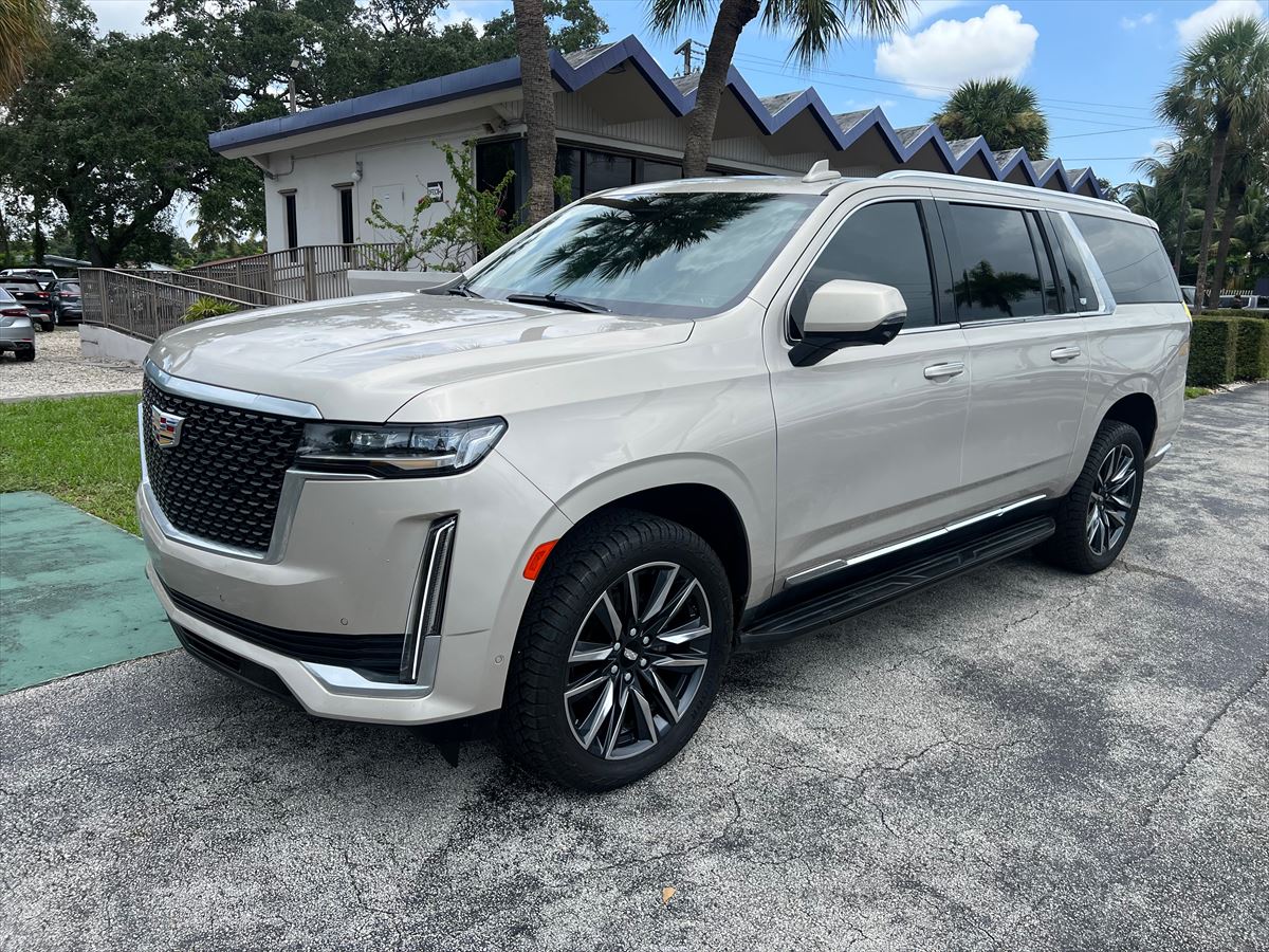 Cadillac Escalade ESV 2021 Premium Luxury