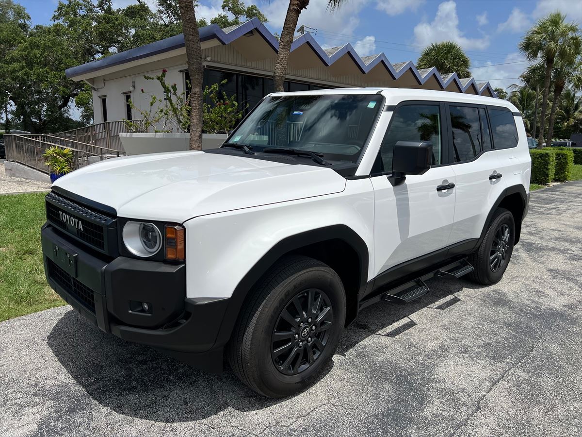 Toyota Land Cruiser 2024 Base