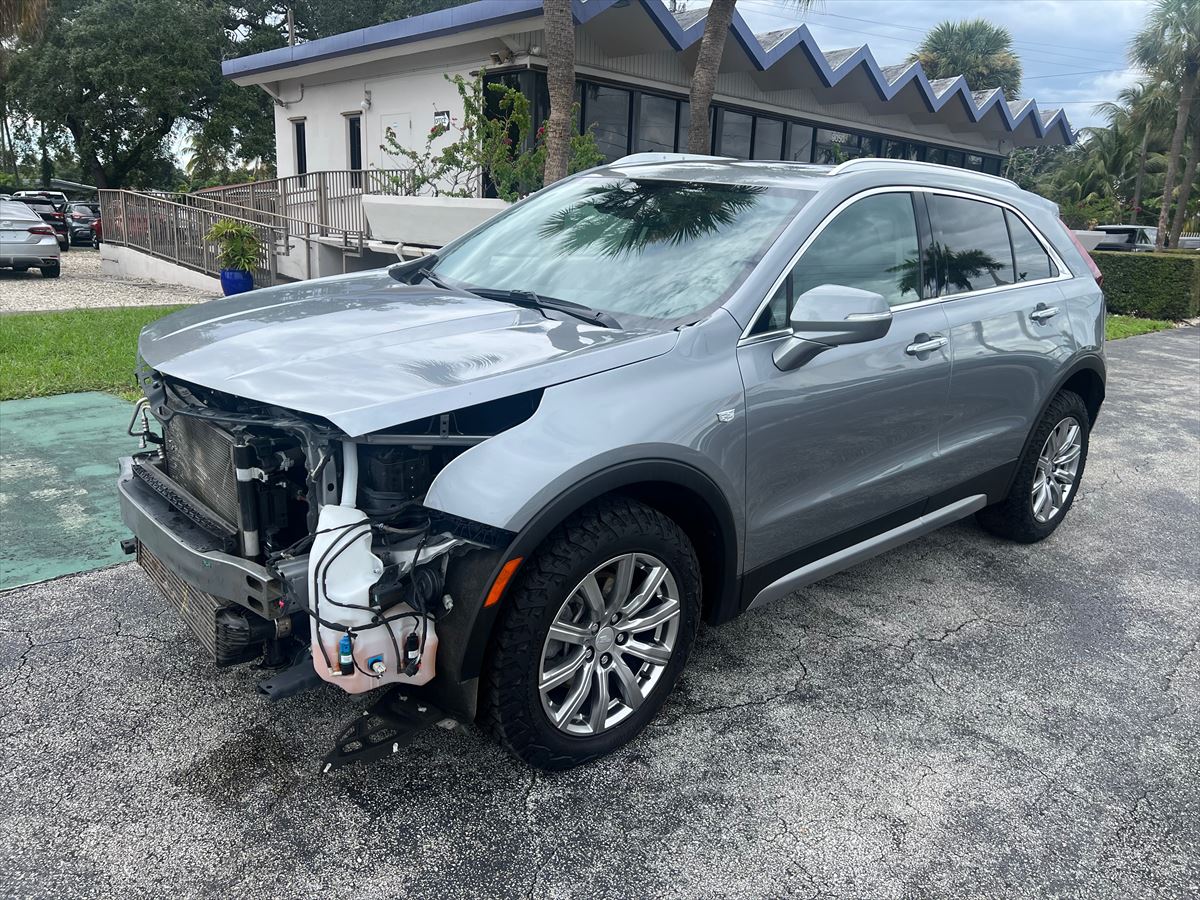 Cadillac XT4 2023 Premium Luxury