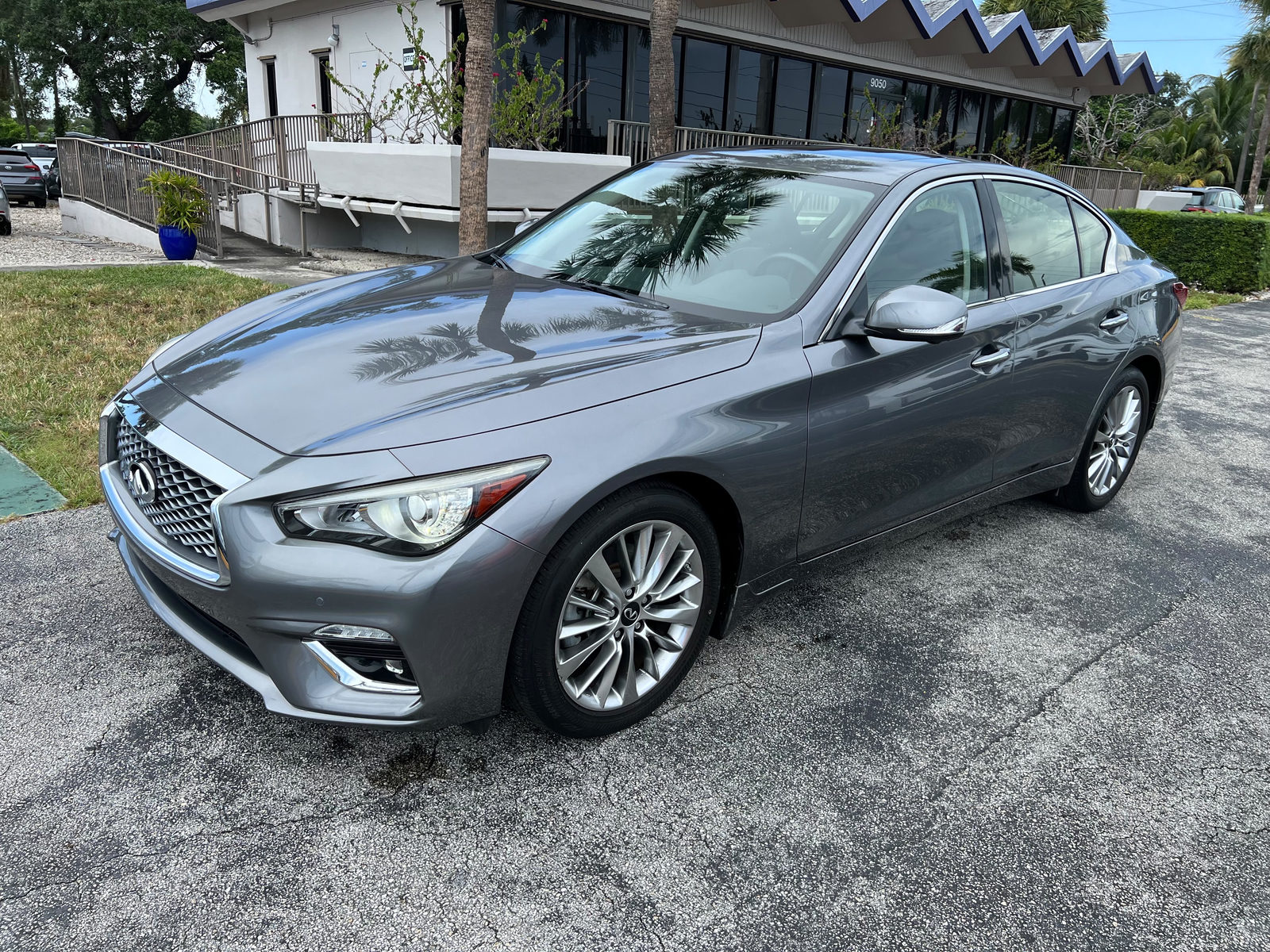 Infiniti Q50 2022 Luxe
