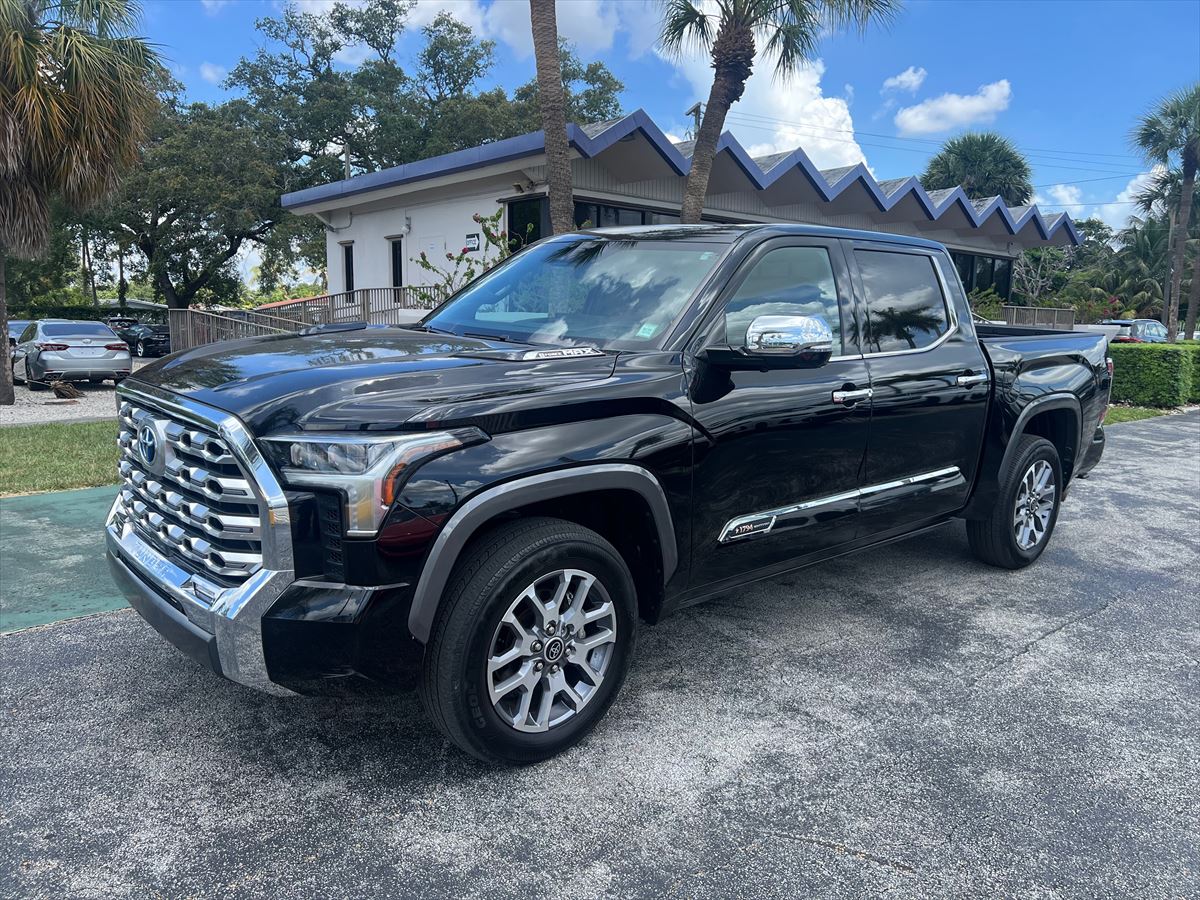 Toyota Tundra Hybrid 2024 1794 Edition