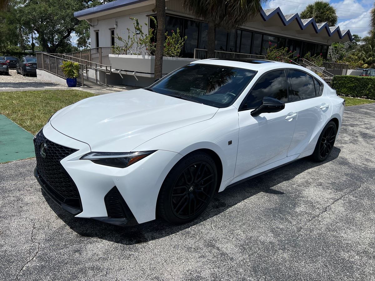 Lexus IS 500 2024 Base