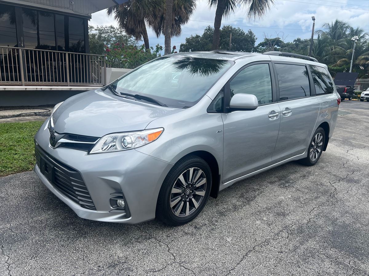 Toyota Sienna 2020 XLE